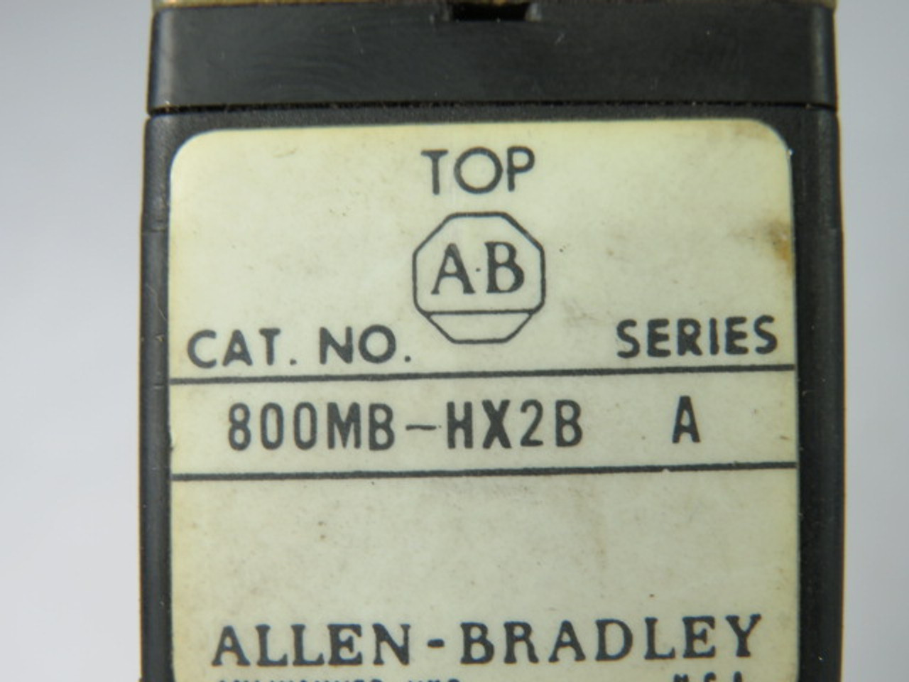 Allen-Bradley 800MB-HH2BLA 2-Pos. Selector Switch Black Knob 1NO 1NC USED