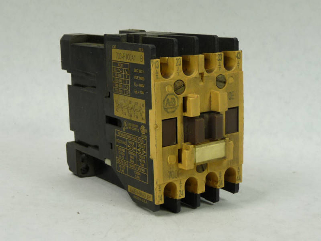 Allen-Bradley AC Contactor 700-F400A1 B 110/120V AC11 USED