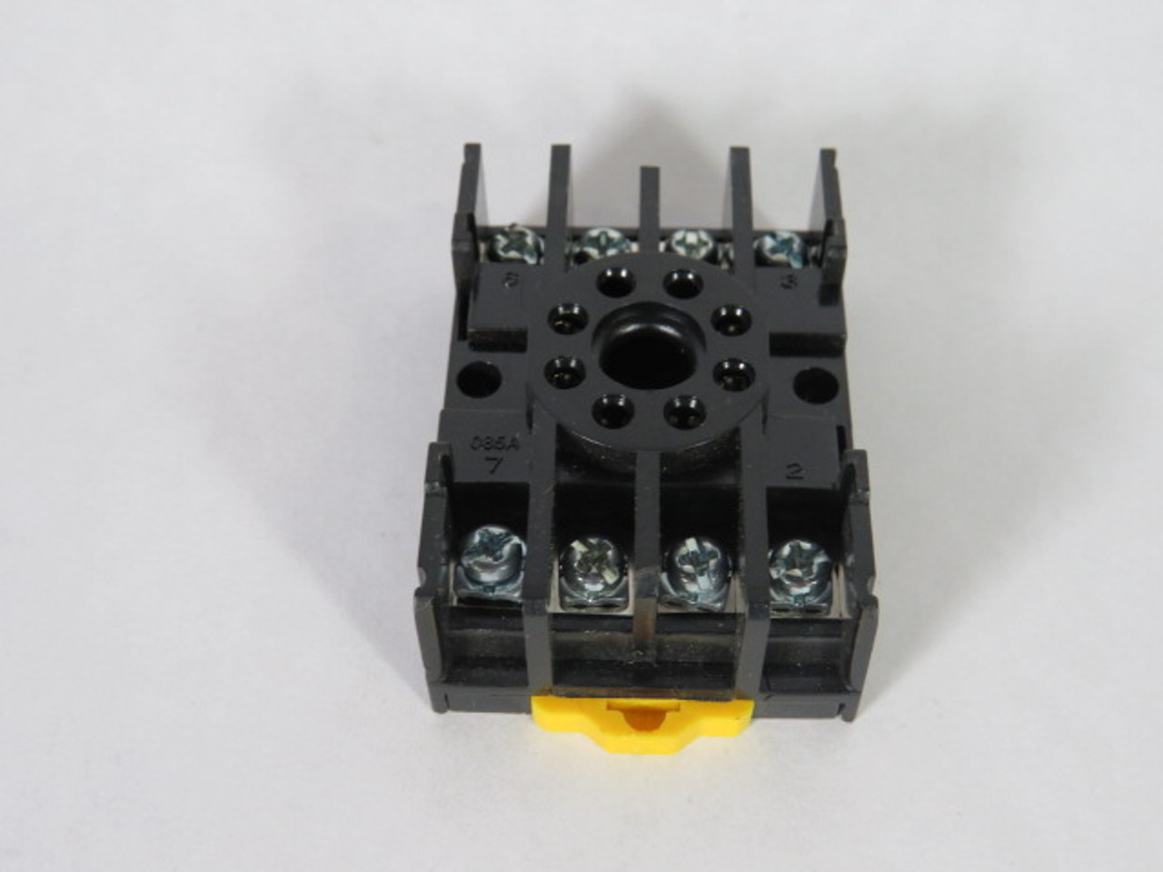 Generic 085A 8-Pin Relay Socket USED