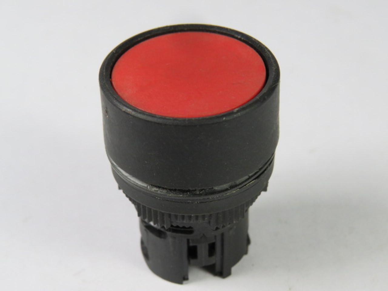 Allen-Bradley 800EP-F4 Push Button Red Flush Head USED