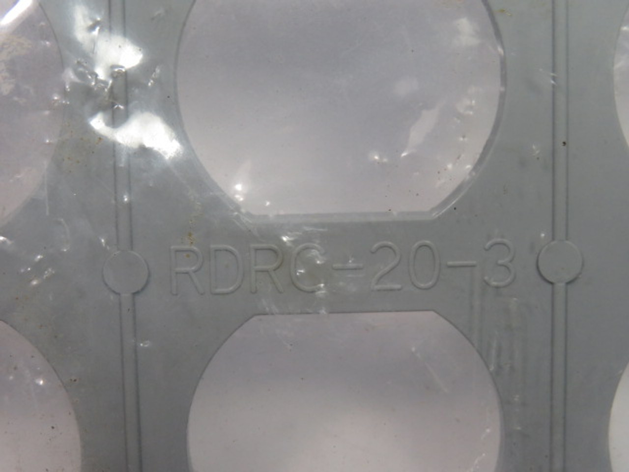 Royal RDRC-20-3 6-Gang Receptacle Outlet Cover GREY ! NWB !