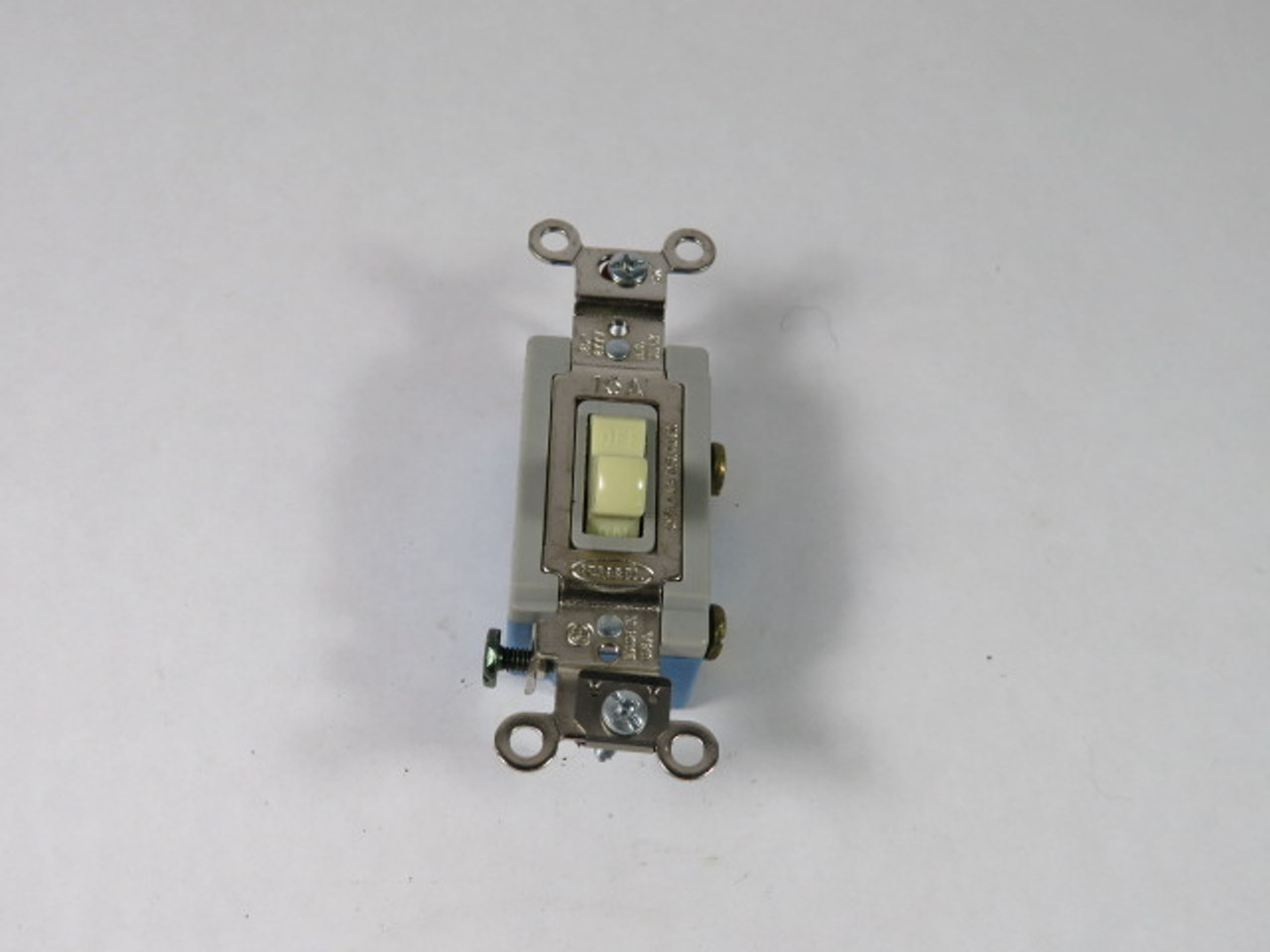 Hubbell HBL1201I Toggle Switch 15A 120-277VAC 1P ! NEW !