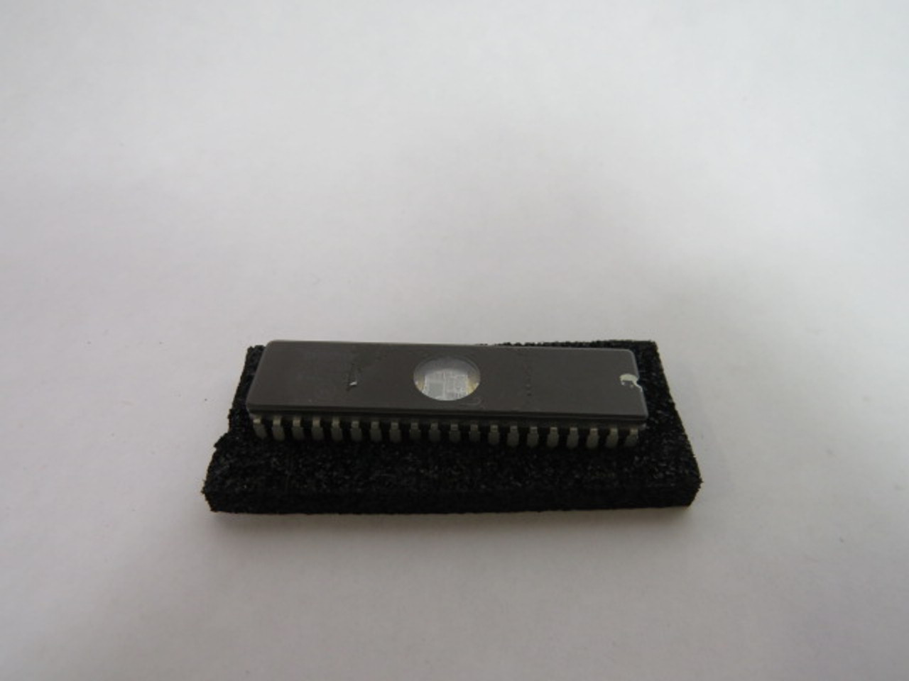 Motorola MC68701S OEM Micro Controller 40-Pin 8 Bit 64KB 128RAM USED