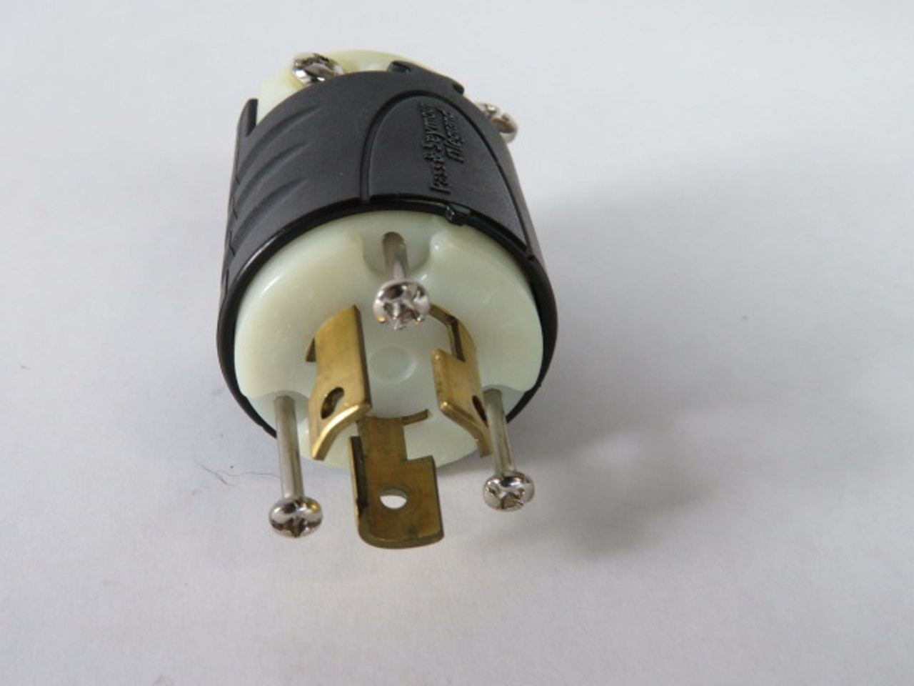 Pass & Seymour PSL515-P Turnlock Plug 15A 125V 3W 2P ! NEW !