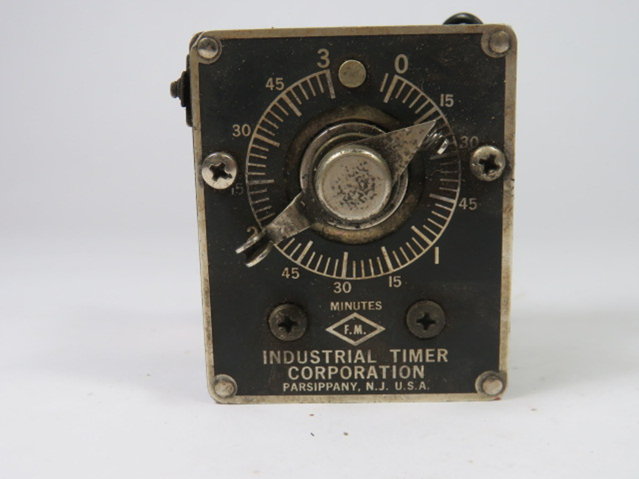 Industrial Timer Corporation CSF-3M Timer 0-3m 115V 15W 60Hz USED