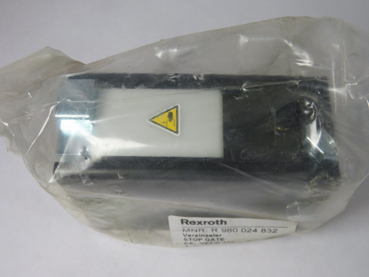 Rexroth R-980-024-832 Pneumatic Stop Gate Type VE2/D-200 ! NWB !