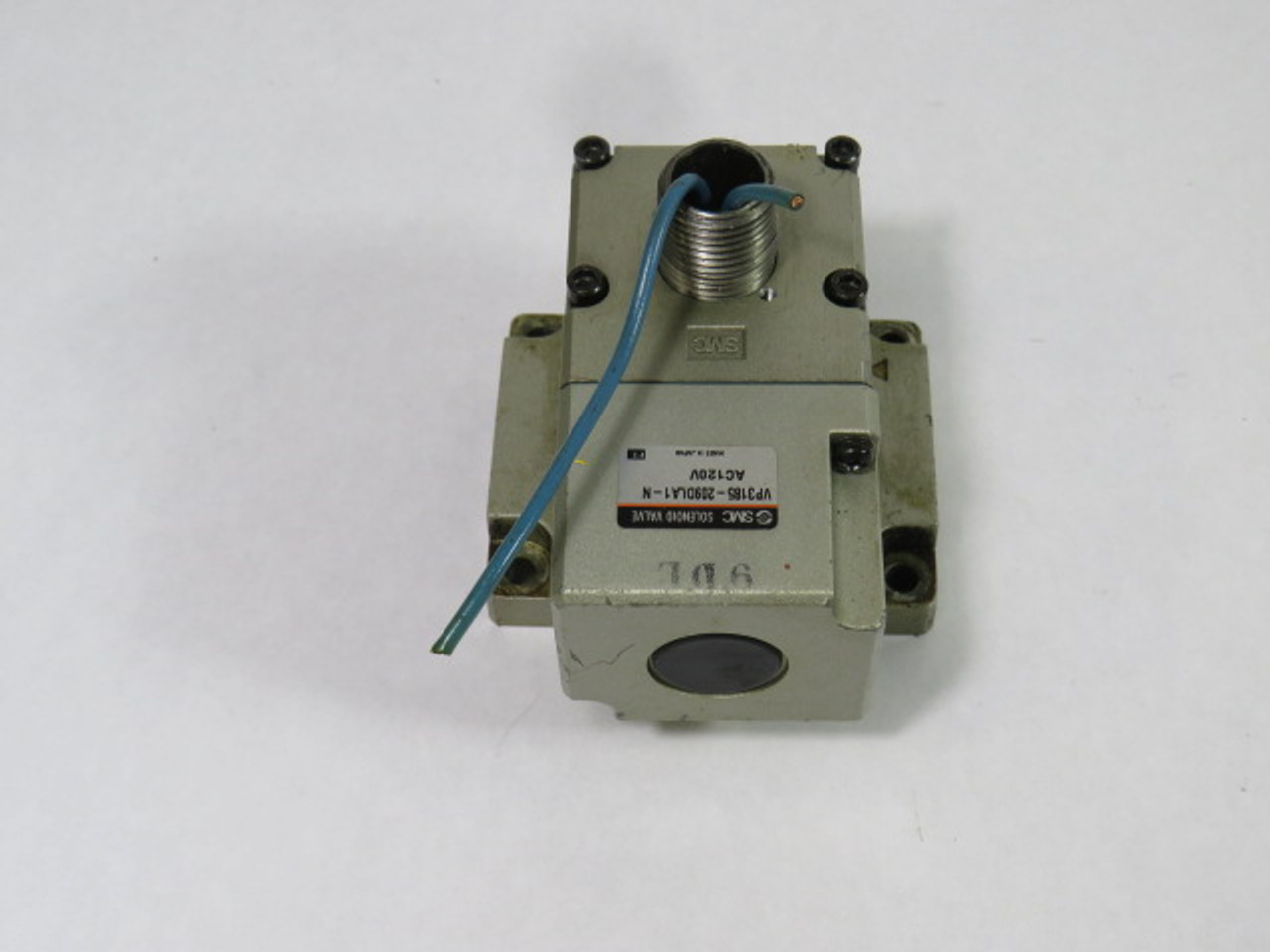 SMC VP3185-209DLA1-N Solenoid Valve 24VDC 3-Port 1-1/2" NPT USED