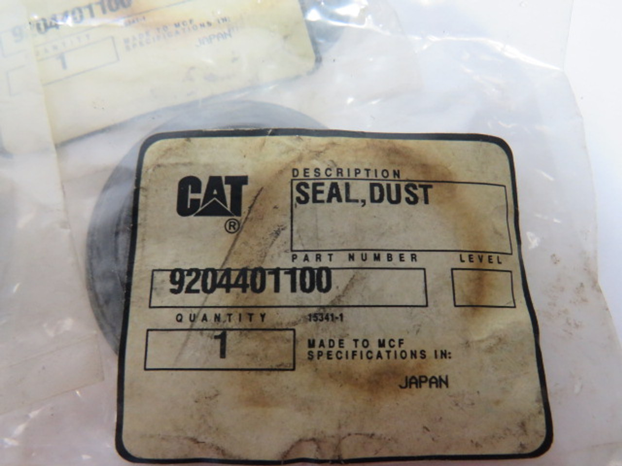 Caterpillar 9204401100 Dust Seal for Tow Motor Lot of 5 ! NWB !