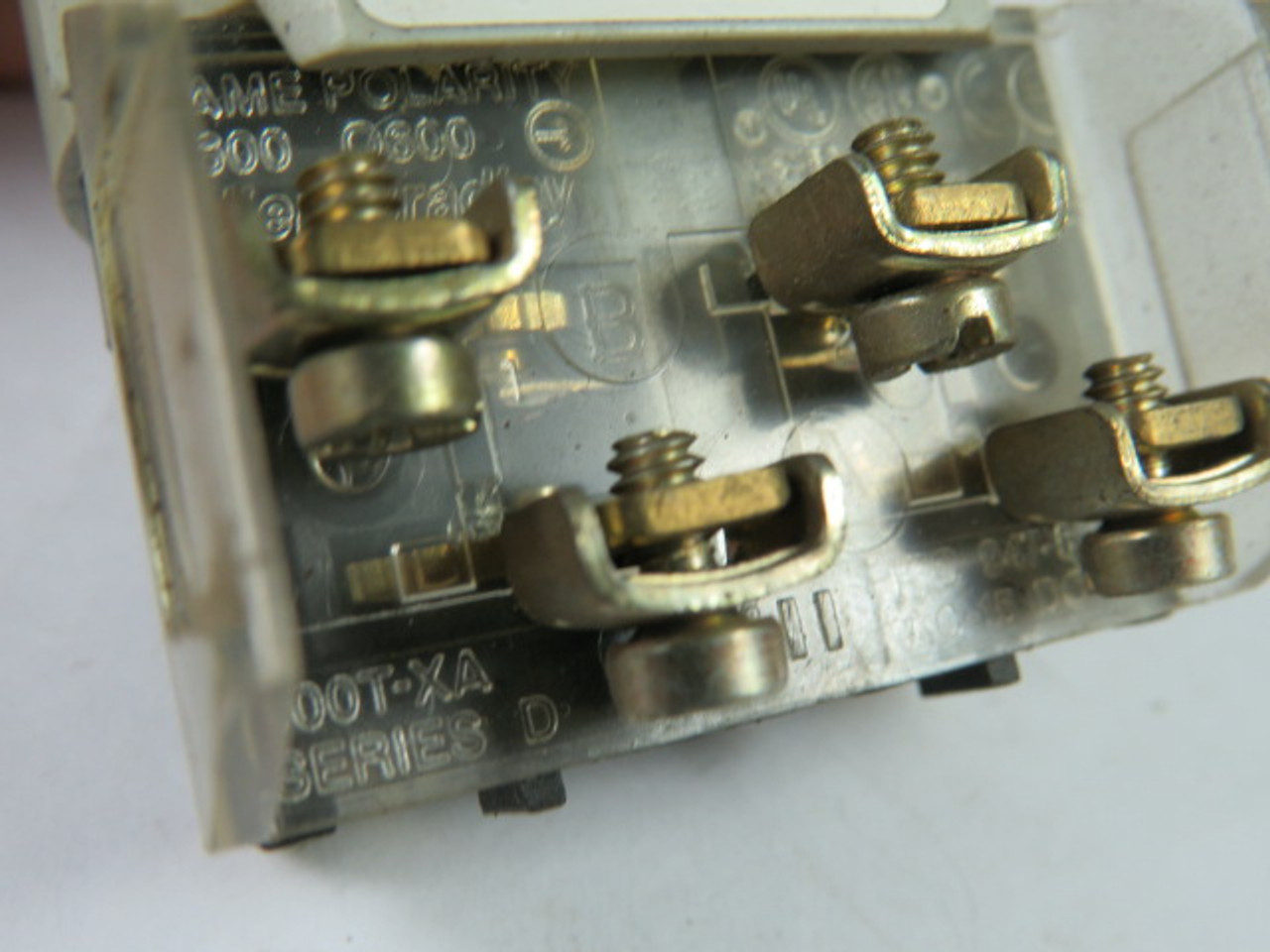 Allen-Bradley 800T-H3103A 2-Pos Cylinder Lock Switch 1NO 1NC No Key USED