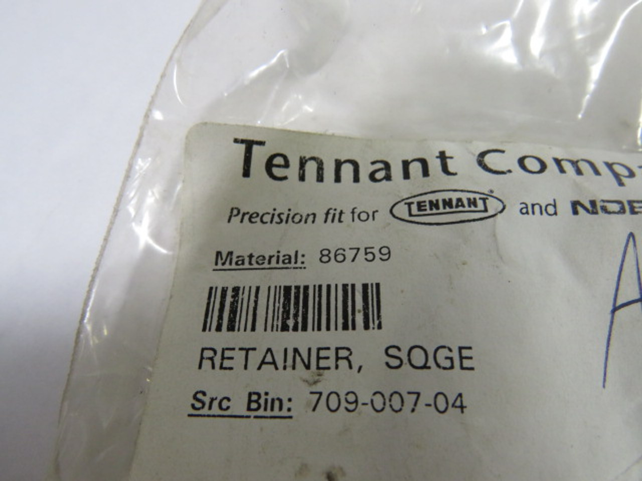 Tennant 86759 Stainless Steel Squeegee Retainer ! NWB !