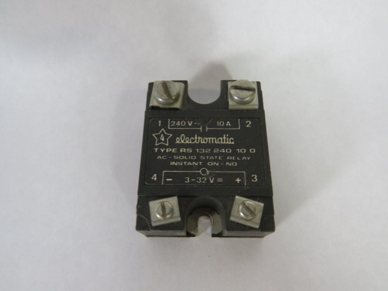 Electromatic RS-132-240-10-0 AC-Solid State Relay 240V 10A USED