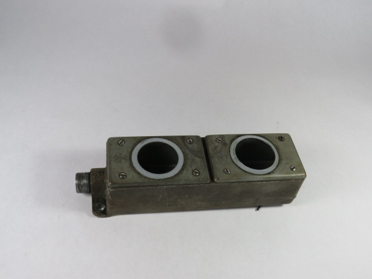 O-Z/Gedney FS-2T-75 Malleable Iron Device Box 3/4" NPT USED