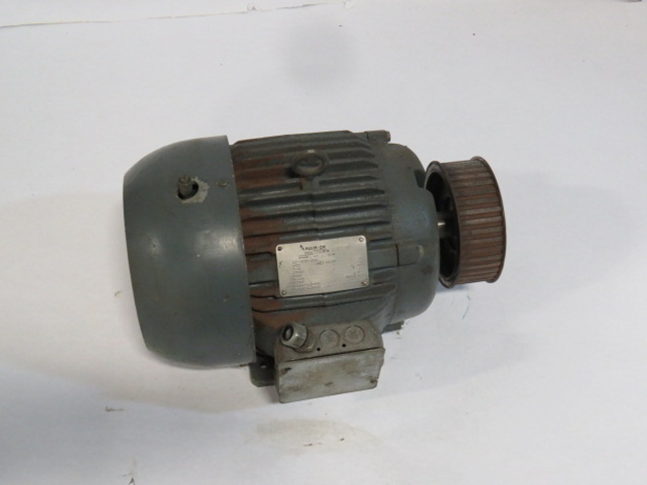 Allis-Chalmers 7.5Hp 1750Rpm 575V 213T TEFC 3Ph 8.24A 60HZ C/W Pulley USED