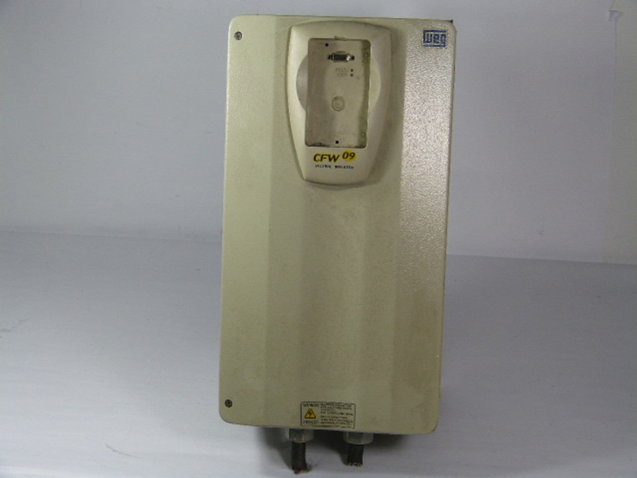 WEG CACFW090022T5060EODBZ CFW Drive 33.8A 500-600VAC 50/60Hz USED