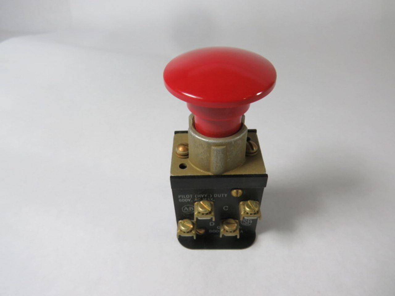 Allen-Bradley 800H-DK6A Red Push Button 600VAC Series A USED
