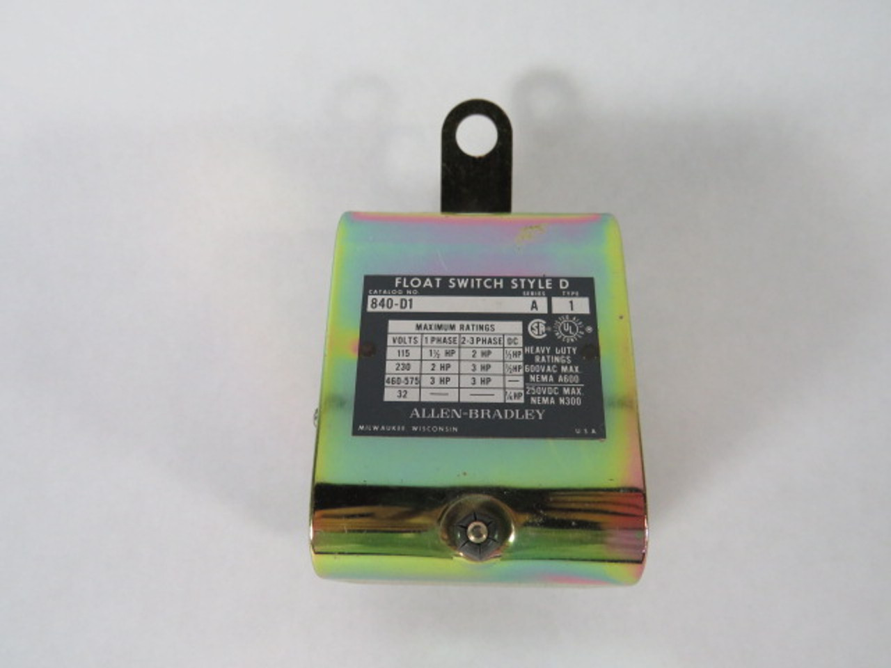 Allen-Bradley 840-D1 Float Switch Style D 600VAC 250VDC Series A Type 1 USED