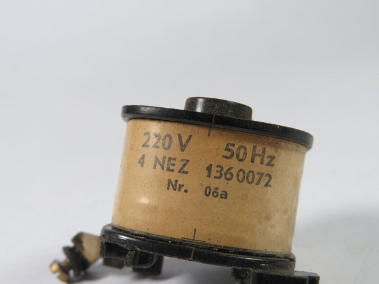 Generic 4NEZ-1360072 Coil 220V 50Hz USED