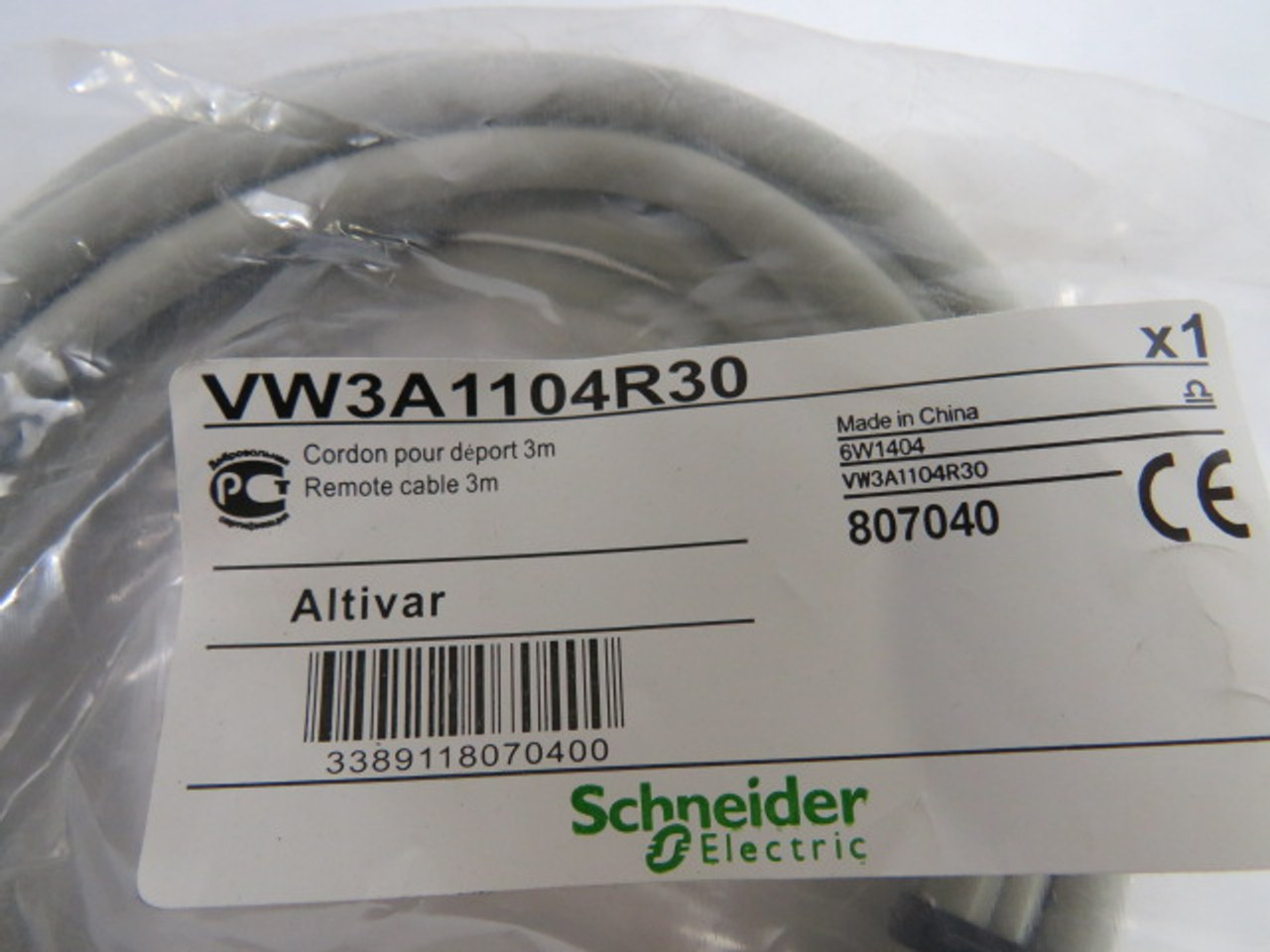 Schneider VW3A1104R30 807040 Remote Cable 1m ! NWB !