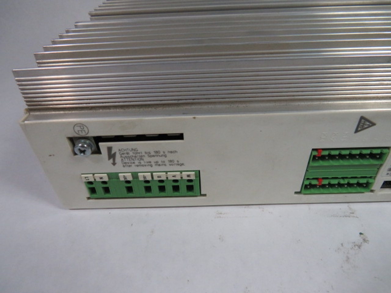 Lenze 33.8204_E Inverter 3PH 222/240V In. 20A 50/60Hz. Out. 9.5A 480Hz. USED