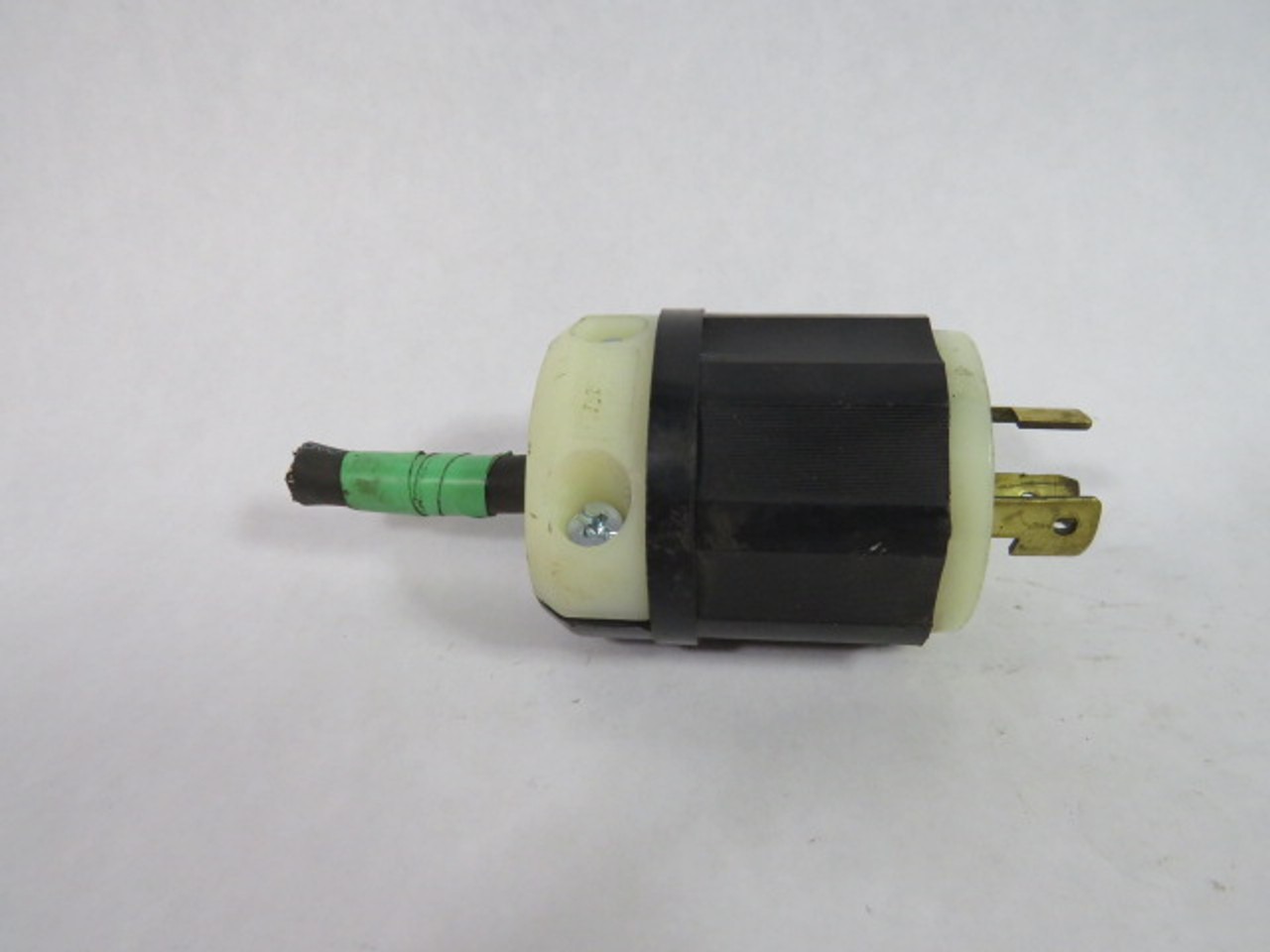 Leviton 2361 Industrial Locking Plug 20A 125/250V 3W 3P USED