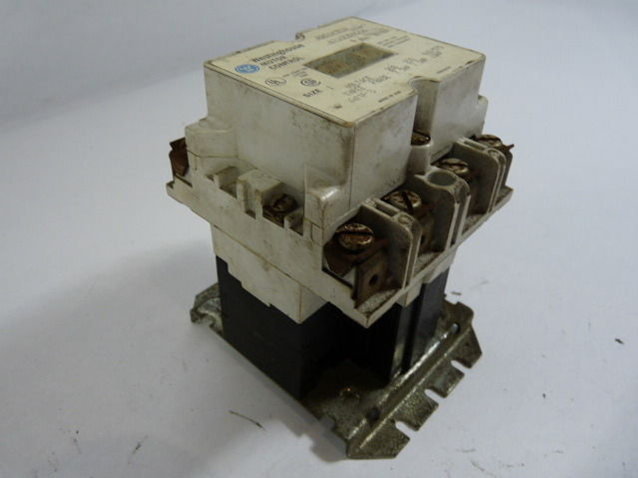 Westinghouse A201K1CA Contactor Size-1 27Amp 3Pole 120Vac Open J-Series USED