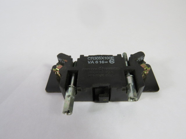 General Electric CR305X100E Auxiliary Contact 600VAC 250VDC USED