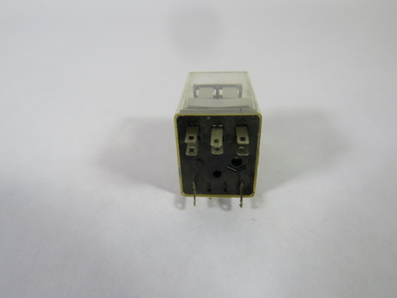 Aromat K2F-24V-A Relay 24VDC 125VAC 5A 1/20HP 8-Pin USED