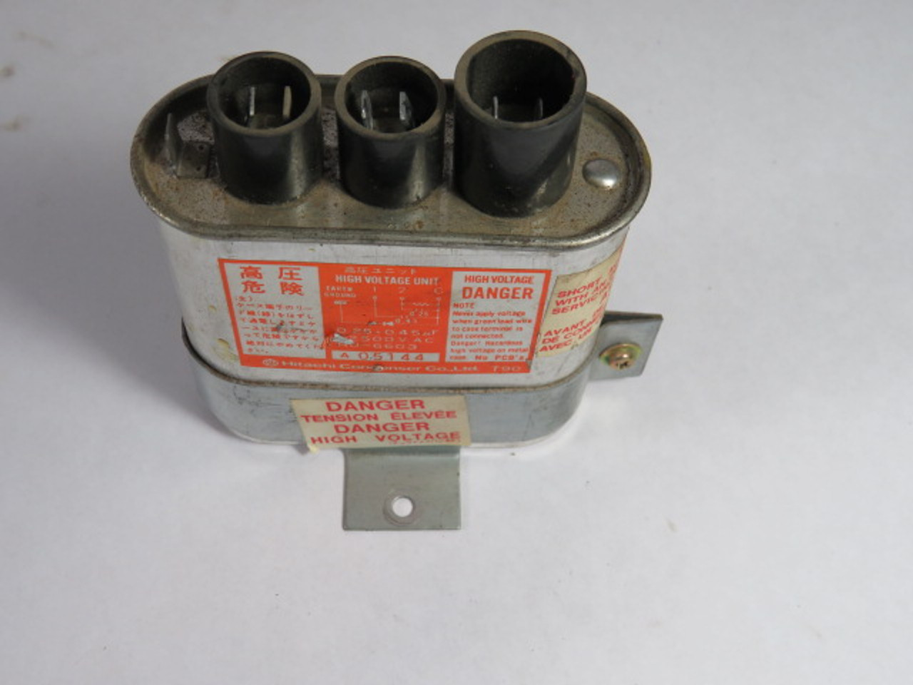 Hitachi HU-6603 High Voltage Capacitor 0.25+0.45UF 2500VAC USED