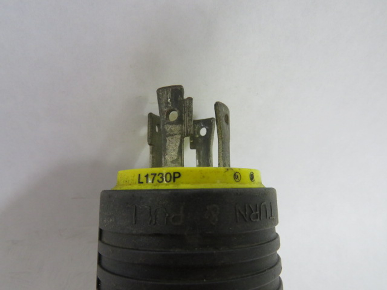 Pass & Seymour L1730P Yellow & Black Plug 30A 600V 4W 3P USED