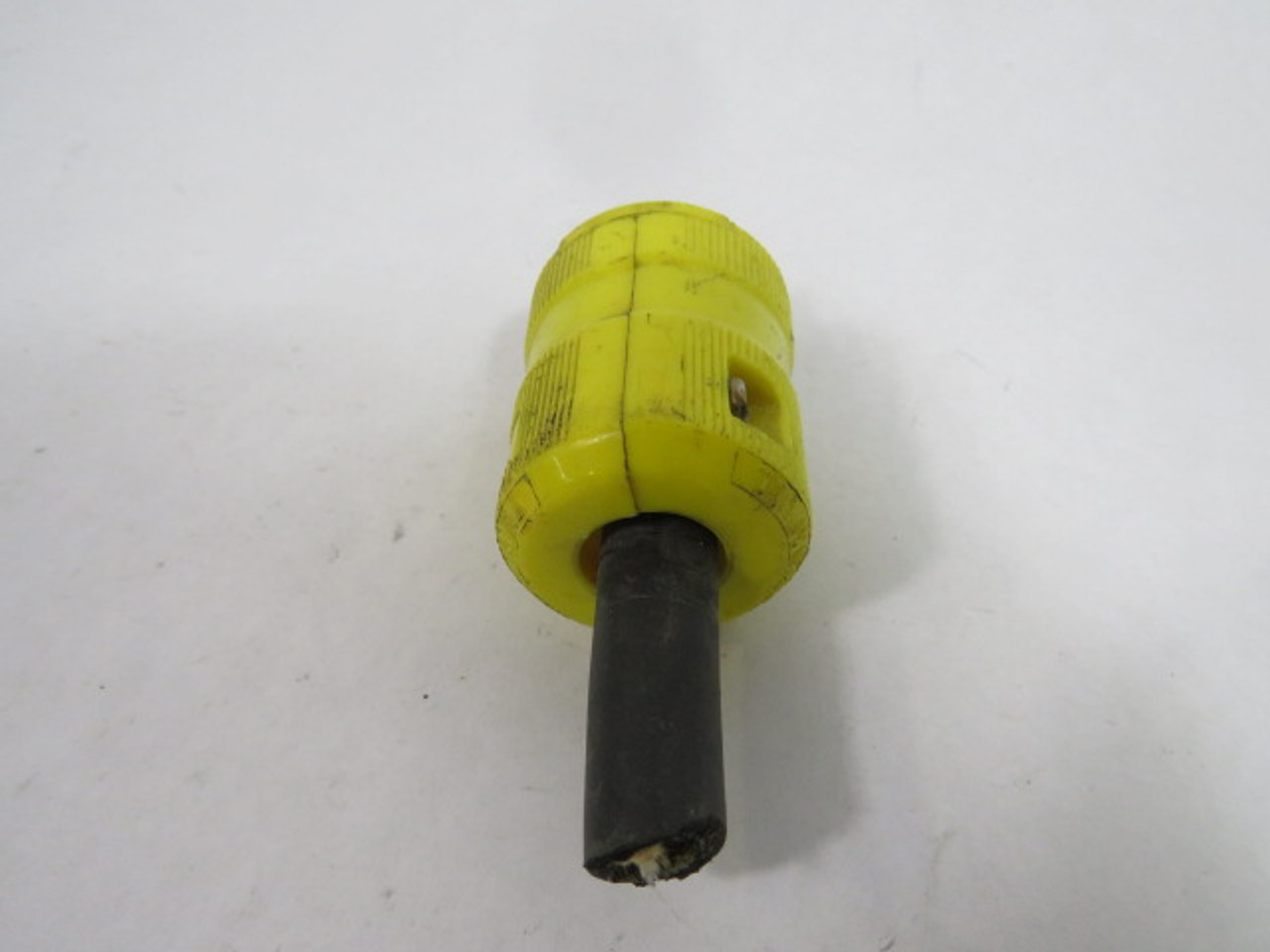 Hubbell HBL4573VY Yellow Industrial Plug 15A 250V 3W 2P USED