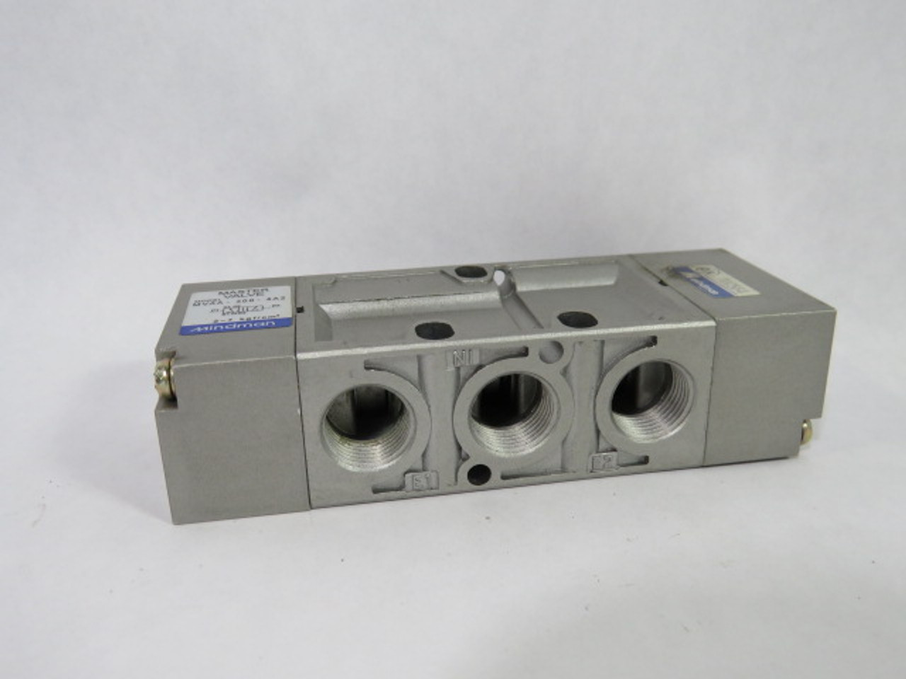 Mindman MVAA-300-4A2 5 Port Solenoid Valve 2-7Kgf/cm2 .8mPa 3/8" PT USED