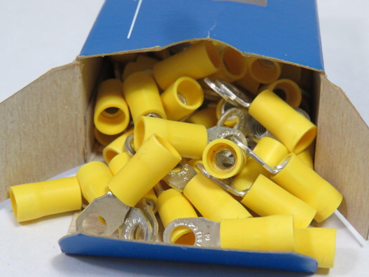 Thomas & Betts 10RC-10X Ring Pressure Terminal Connector YELLOW 50-Pack NEW
