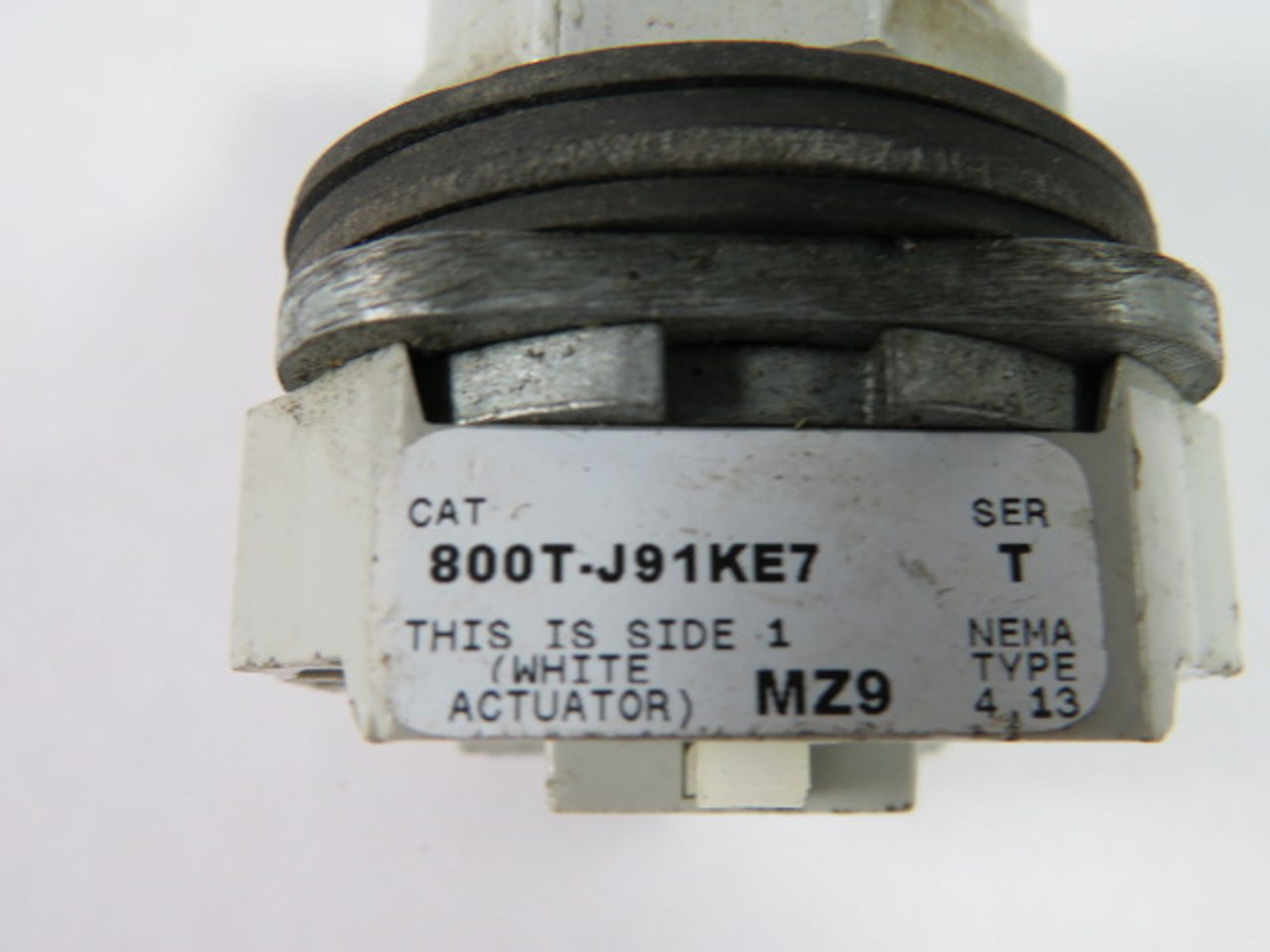 Allen-Bradley 800T-J91KE7 Ser T Selector Switch No Contacts 3-Position USED