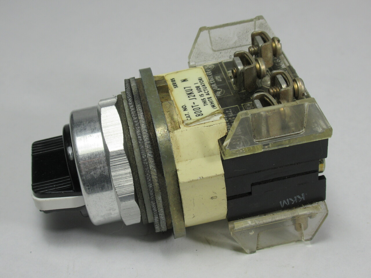 Allen-Bradley 800T-J2KU7B Series N 3-Position Selector Switch 2NO 2NC USED