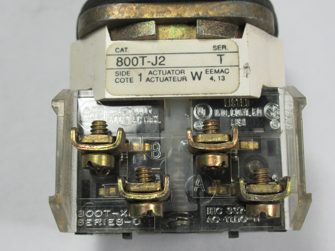 Allen-Bradley 800T-J2A Series T 3-Position Selector Switch 1NO 1NC USED