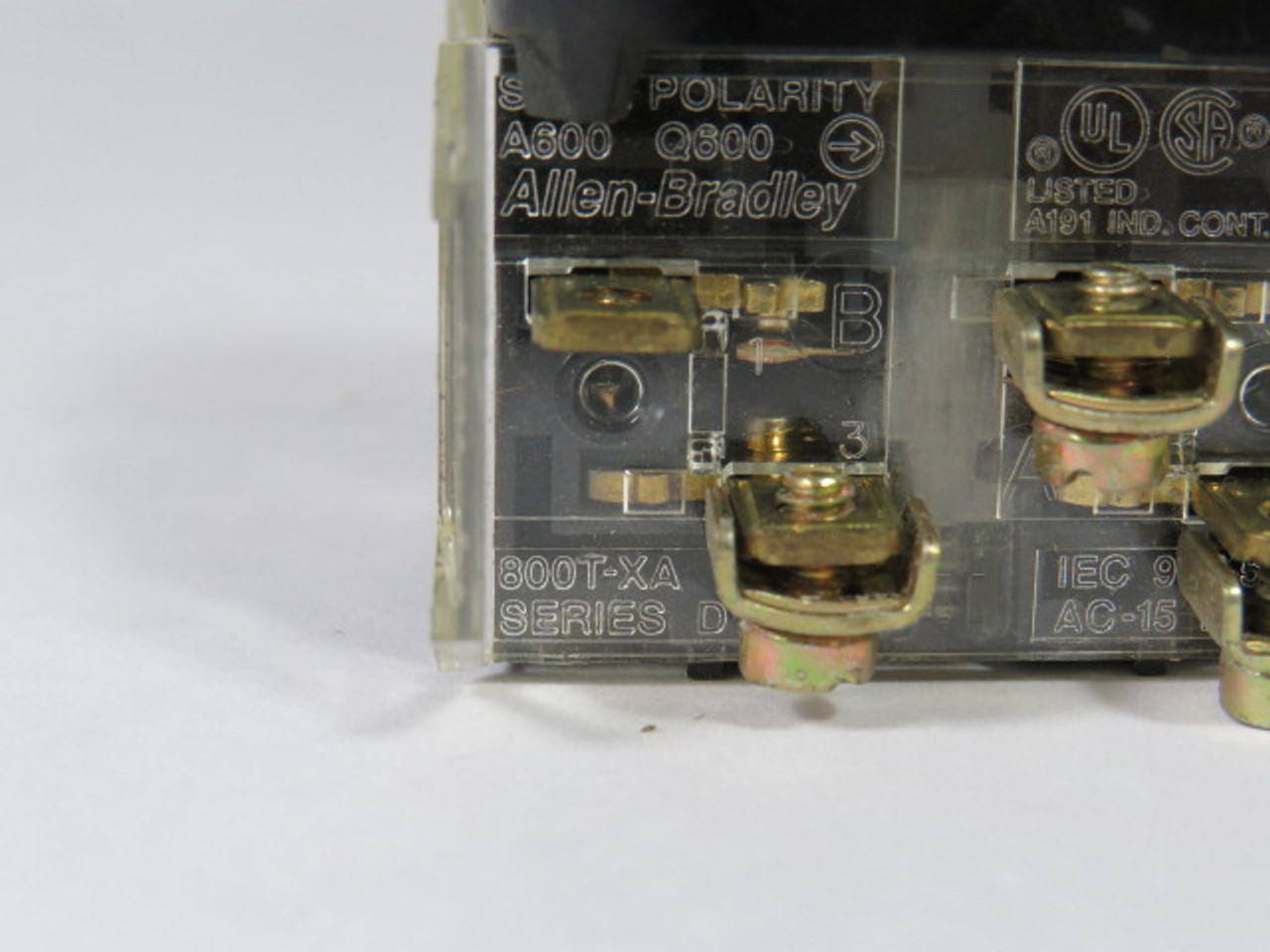 Allen-Bradley 800T-A2B Series N Push Button 2NO 2NC Black Flush Head USED