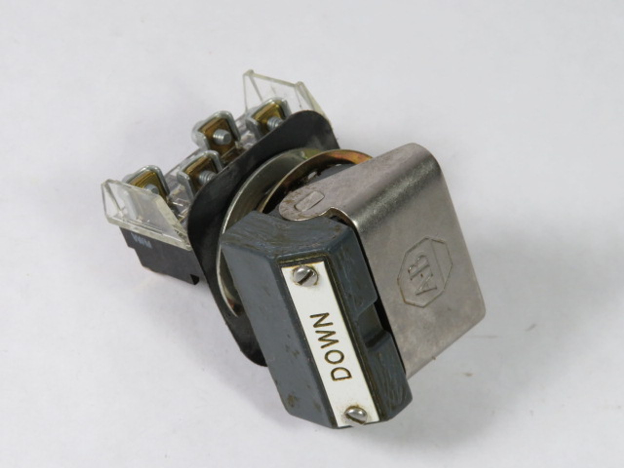 Allen-Bradley 800H-WK44A Ser B Flip Lever Push Button Grey DOWN 1NO 1NC USED