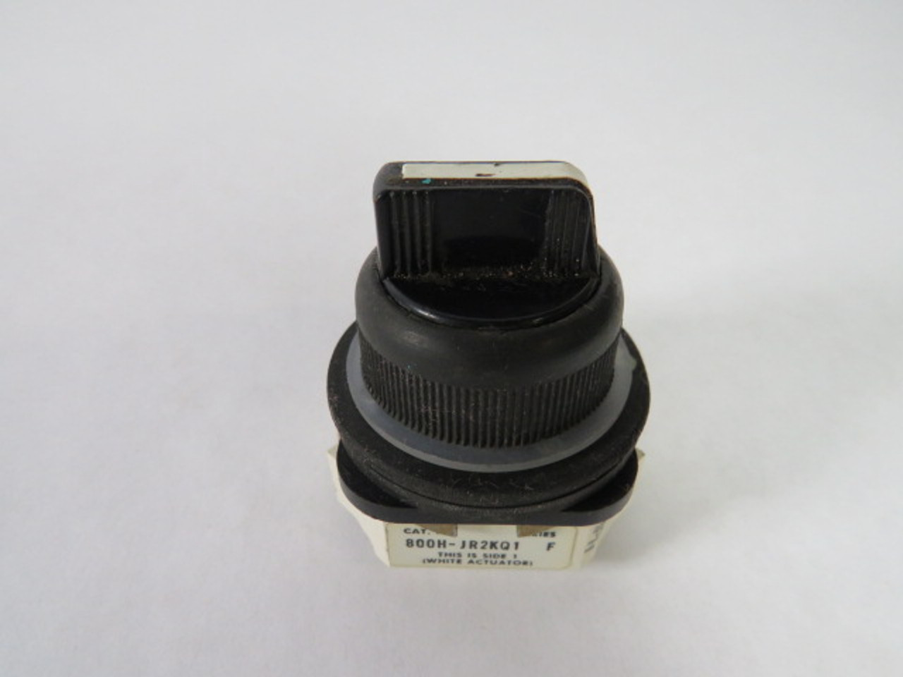 Allen-Bradley 800H-JR2KQ1 Ser F Selector Switch No Contacts 3-Position USED