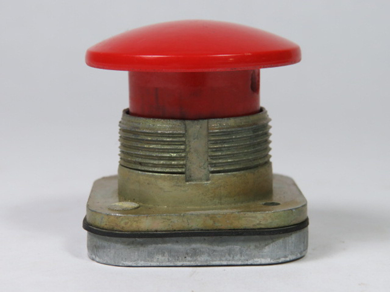 Allen-Bradley 800T-D6 Ser N Push Button Red Mushroom Head No Contacts USED