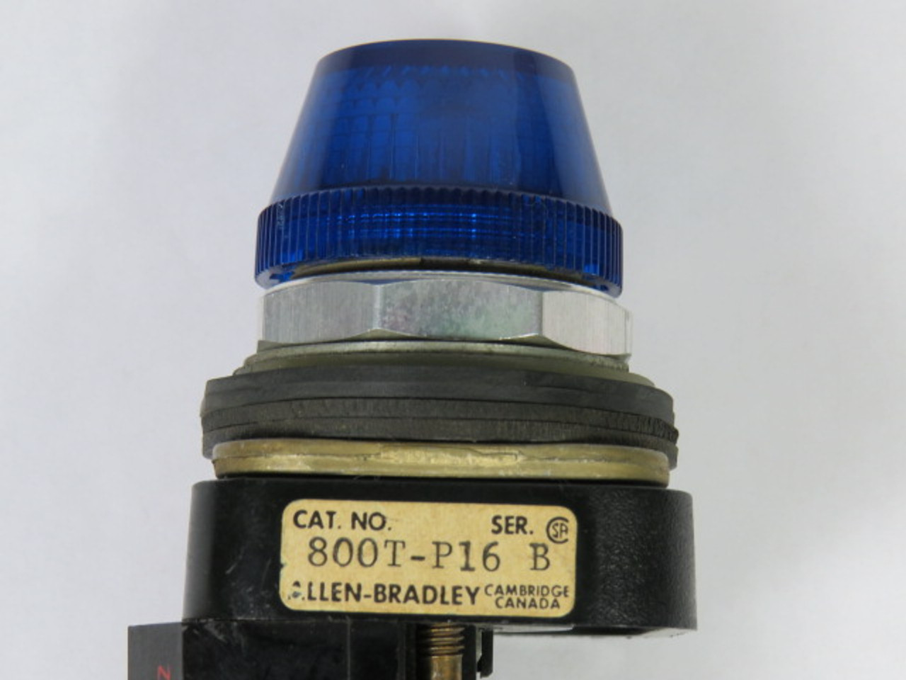 Allen-Bradley 800T-P16B Ser B Pilot Light 120VAC 50/60Hz Blue Lens USED