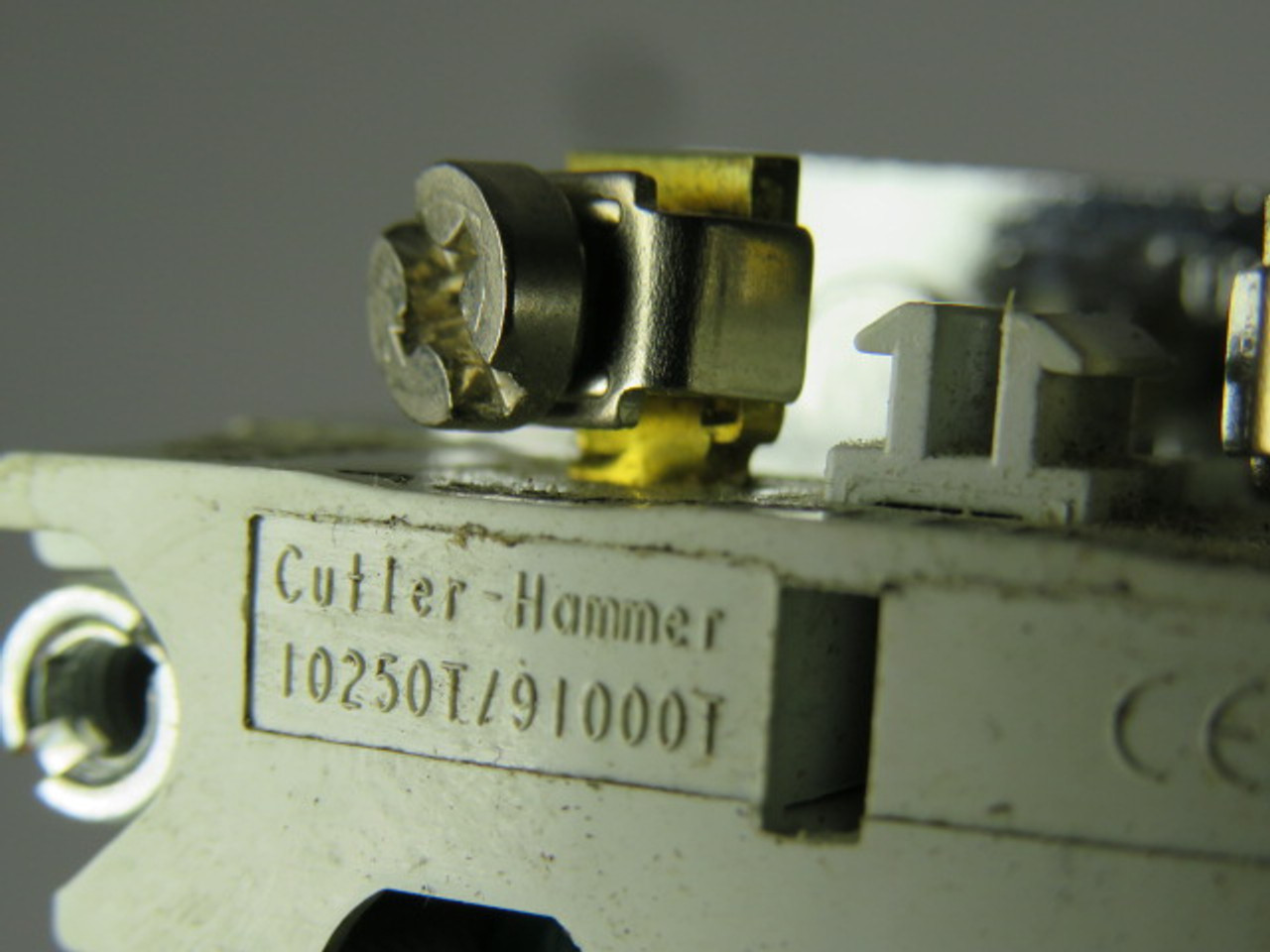 Cutler-Hammer 10250T101-1 Ser D2 Push Button 1NO 1NC Black Flush Head USED