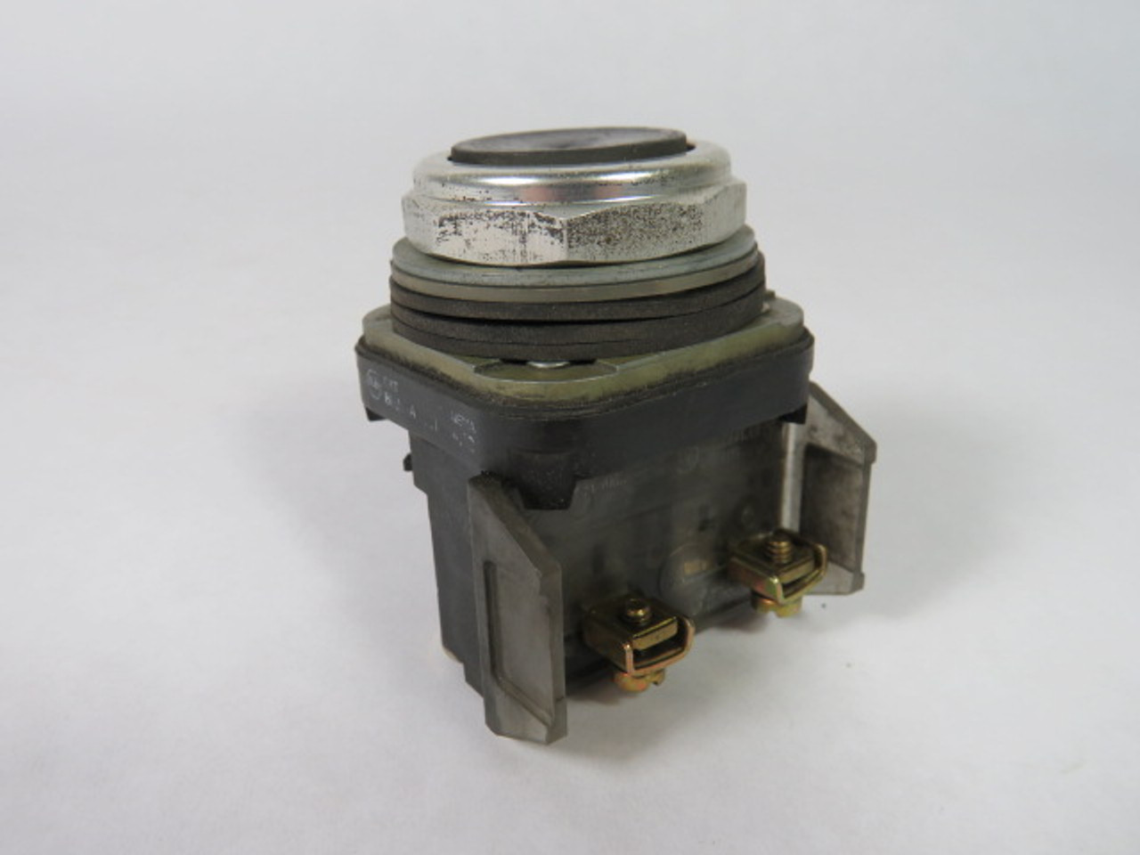 Allen-Bradley 800T-A2D3 Series T Push Button 1NOEM Black Flush Head USED