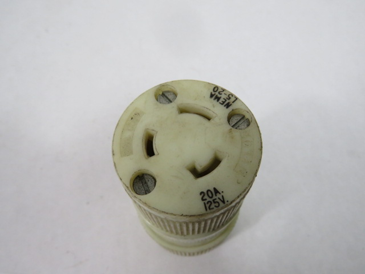 Bryant 70520-NC Turn & Pull Connector 20A 125V 3W 2P USED