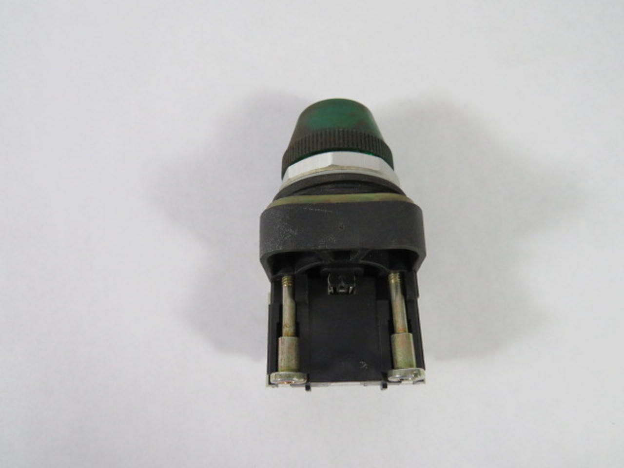 Allen-Bradley 800T-Q06G Universal Pilot Light 6V Green Lens Series T USED