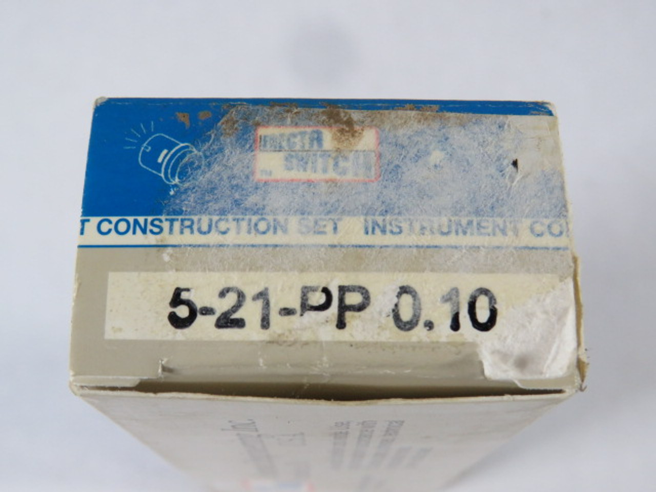 Compact Engineering 5-21-PP-0.10 Straight Body Flow Switch 0.1GPM 1/4" ! NEW !