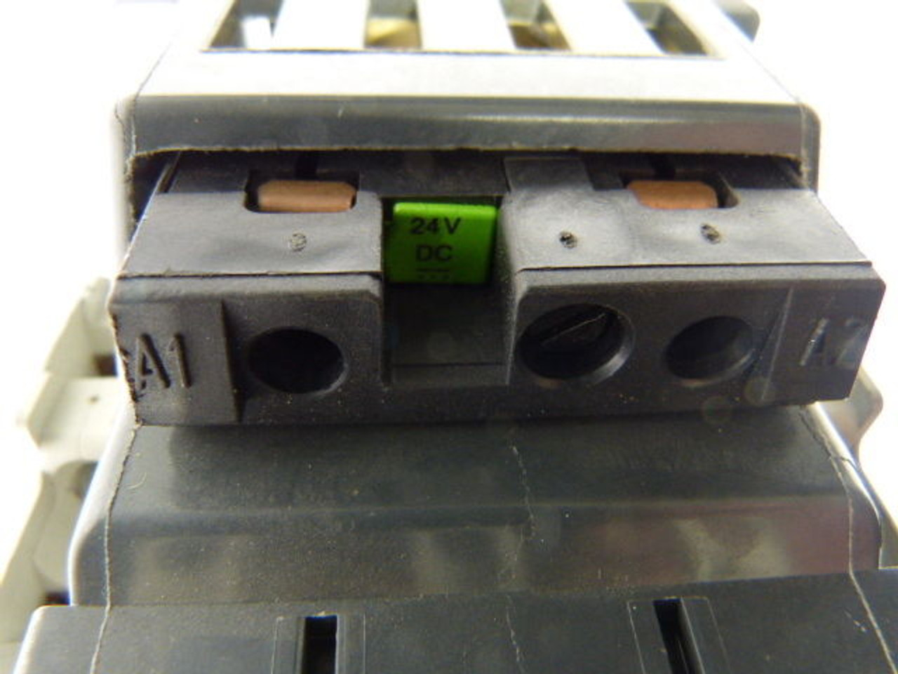 Siemens 3TF4722-0BB4 Contactor 8Amp 24VDC Coil USED