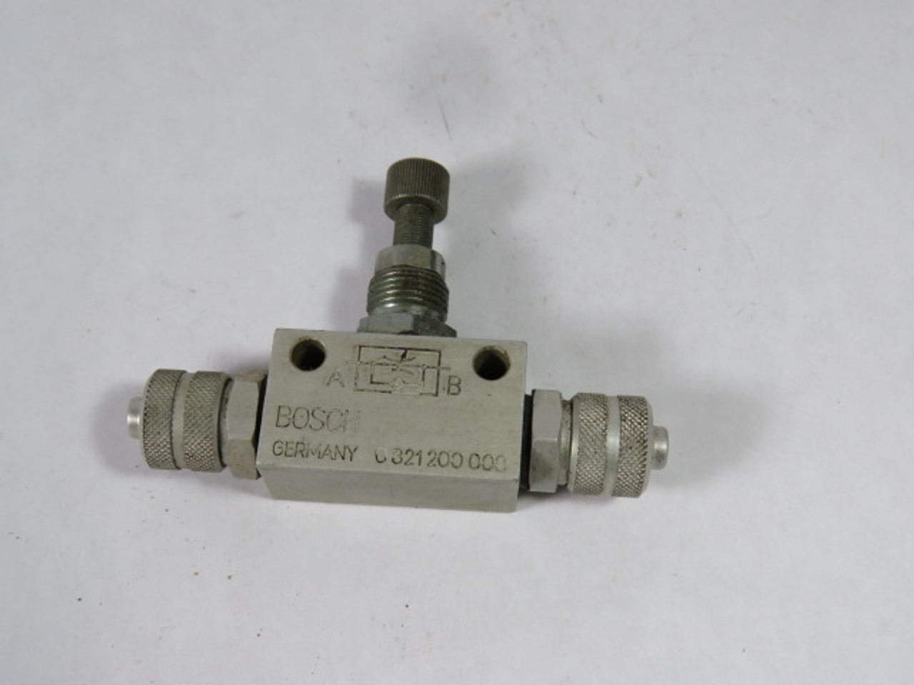 Bosch 0-821-200-008 Flow Control Air Throttle Valve 1/8" NPT USED