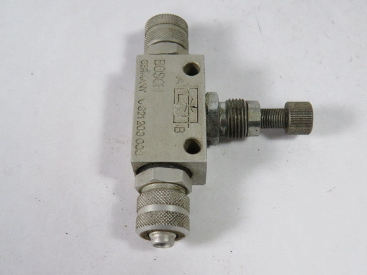 Bosch 0-821-200-008 Flow Control Air Throttle Valve 1/8" NPT USED