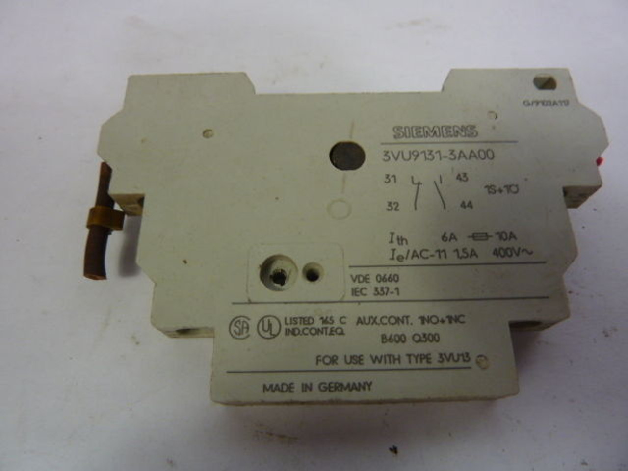 Siemens 3VU9131-3AA00 Auxiliary Contact Side Mounted 1NO/1NC USED