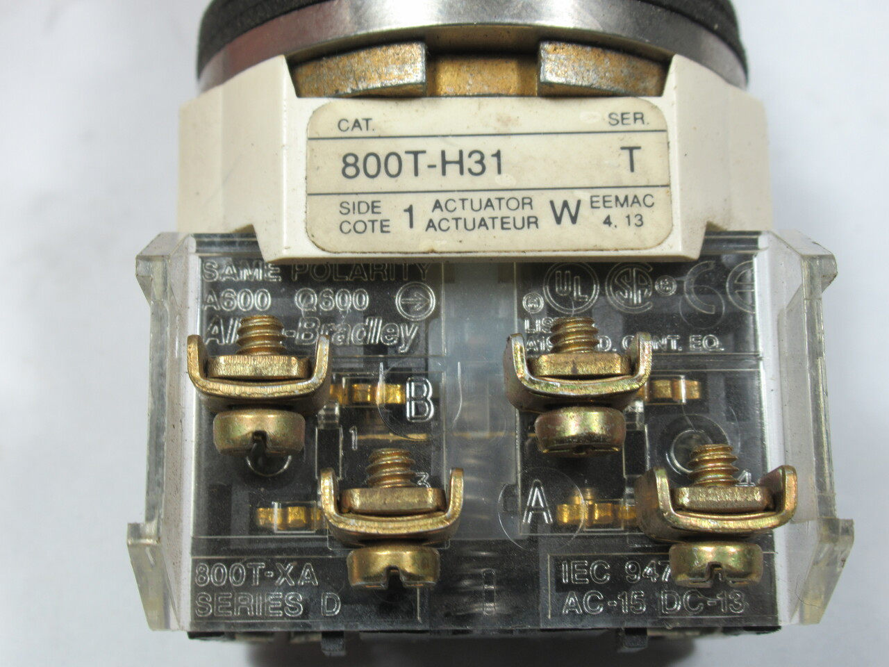 Allen-Bradley 800T-H31A Series T Cylinder Lock Switch 1NO 1NC No Key USED